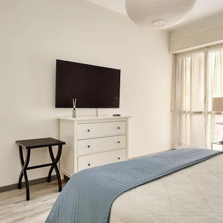 Apartment Elegant One-bedroom In Porta Romana Milan